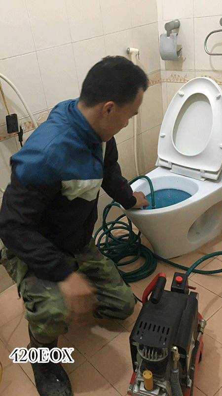 Nhân viên 420exo thi công tại công trình thực tế